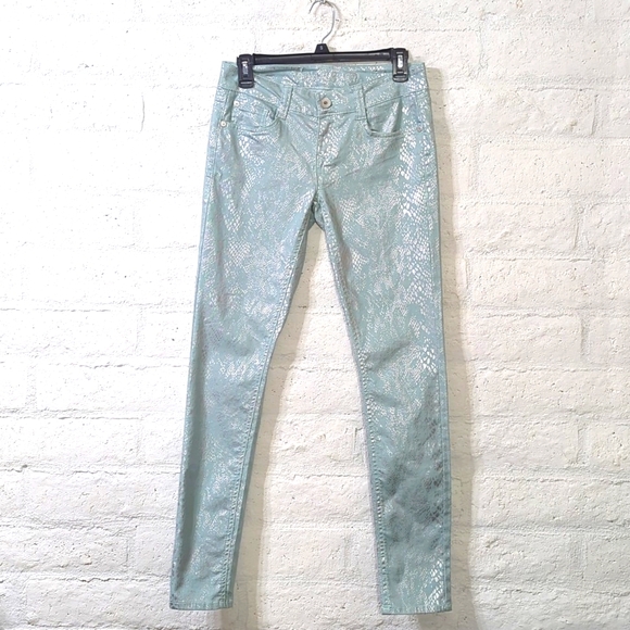 Wallflower Snakeskin Print Skinny Jeans - Picture 3 of 10